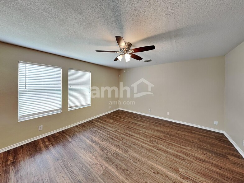 Building Photo - 11154 Bold Forbes