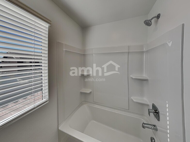 Building Photo - 20177 W Thomas Rd