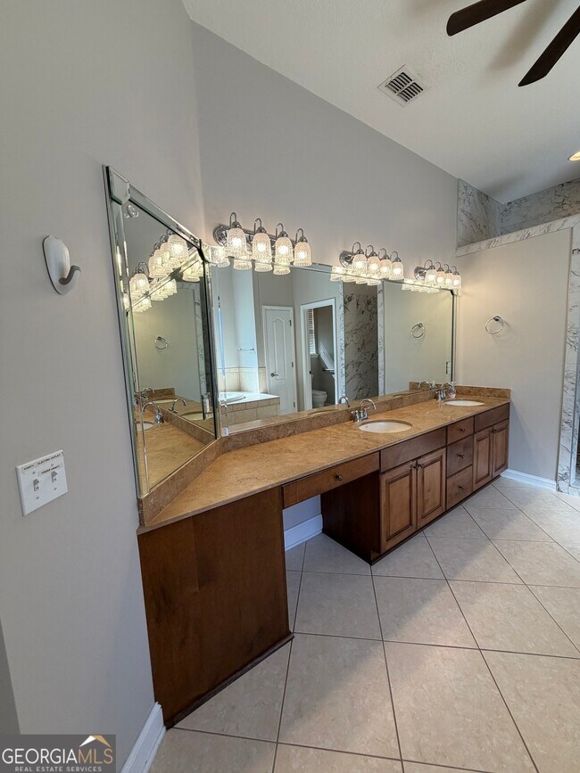 Building Photo - 108 Heron's Nest Cir
