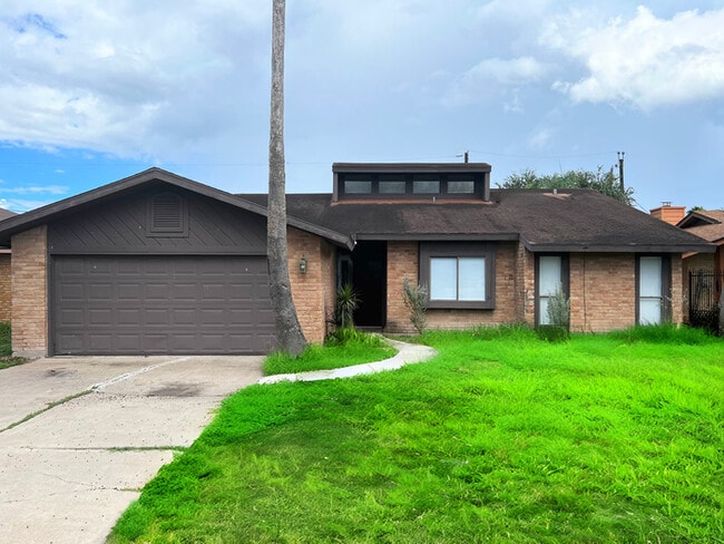 Primary Photo - 994 Blue Bonnet Dr