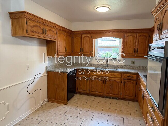 Building Photo - 4101 NW 48th St