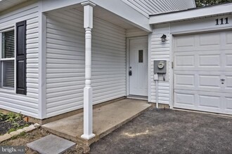 Building Photo - 111 Hidden Valley Ln