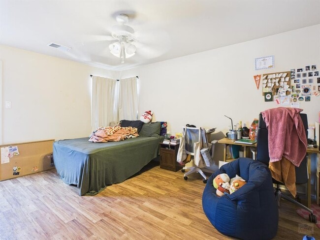 Building Photo - 4604 Avenue H