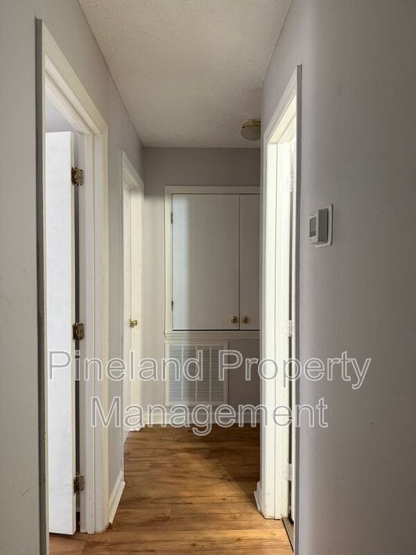 Building Photo - 6577 Green Meadow Ct