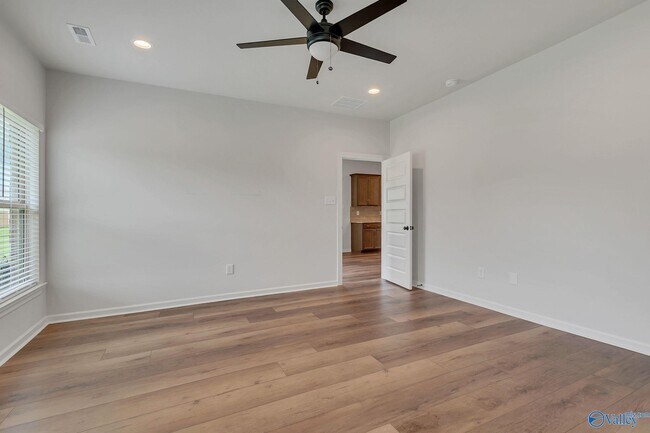 Building Photo - 16640 Aspen Ln