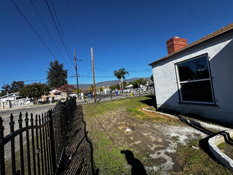Building Photo - 1895 Turrill Ave