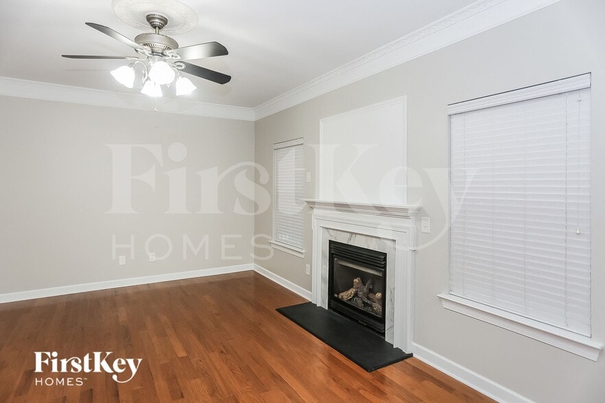 Building Photo - 2853 Island Point Dr NW