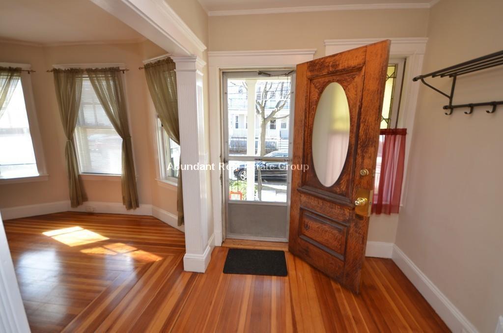 Building Photo - 11 Fairfield St