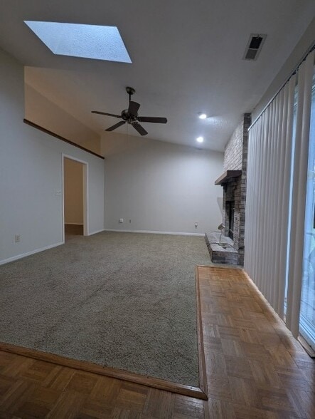 Building Photo - 278 Longfellow Ln