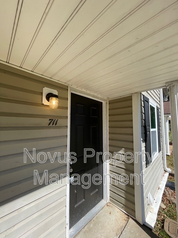 Building Photo - 711 South St