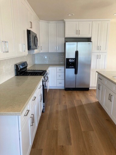Building Photo - 507 N Helberta Ave