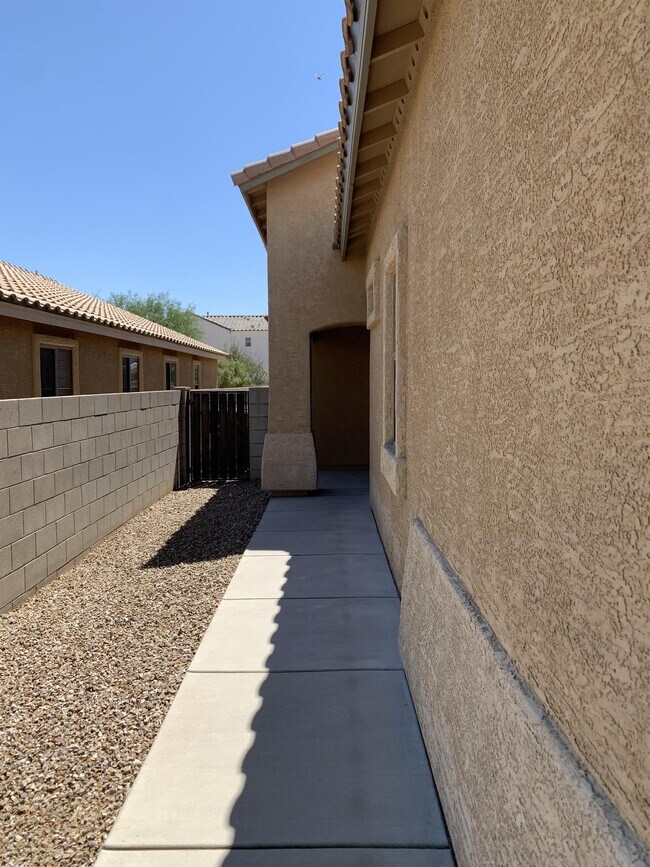 Building Photo - 7961 S Talaco Trail