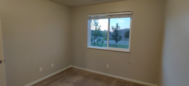 Building Photo - 1077 Kettering Dr