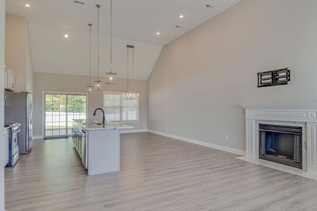 Building Photo - 207 Jesse Dr