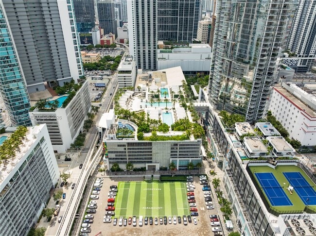 Building Photo - 851 NE 1st Ave