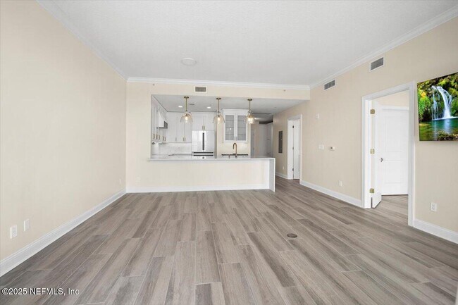 Building Photo - 1431 Riverplace Blvd