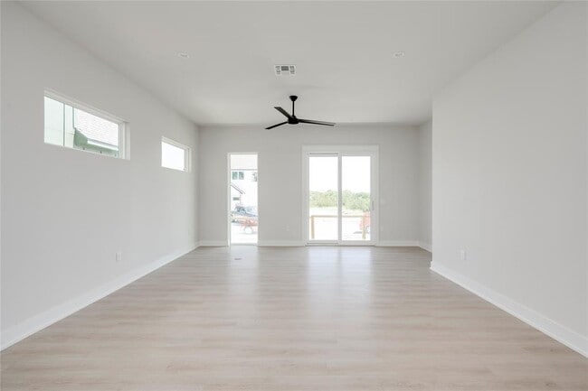 Building Photo - 2725 Bristol Dr