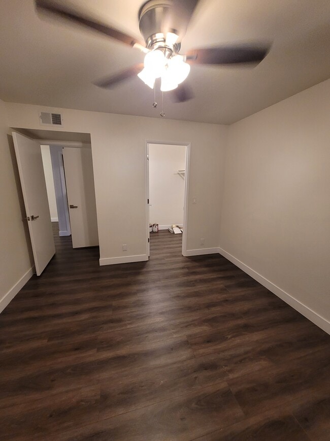 Building Photo - 745 E Bradley Ave