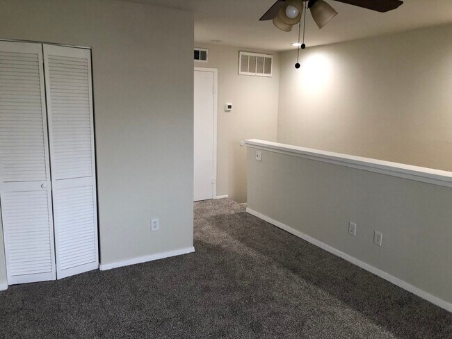 Building Photo - 2100 Wilcrest Dr