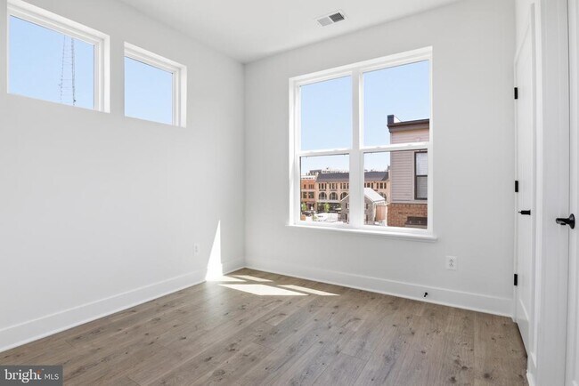 Building Photo - 5518 Topaz Ln