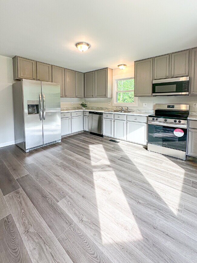 Building Photo - Peaceful One-Story Retreat in Franklinton, NC