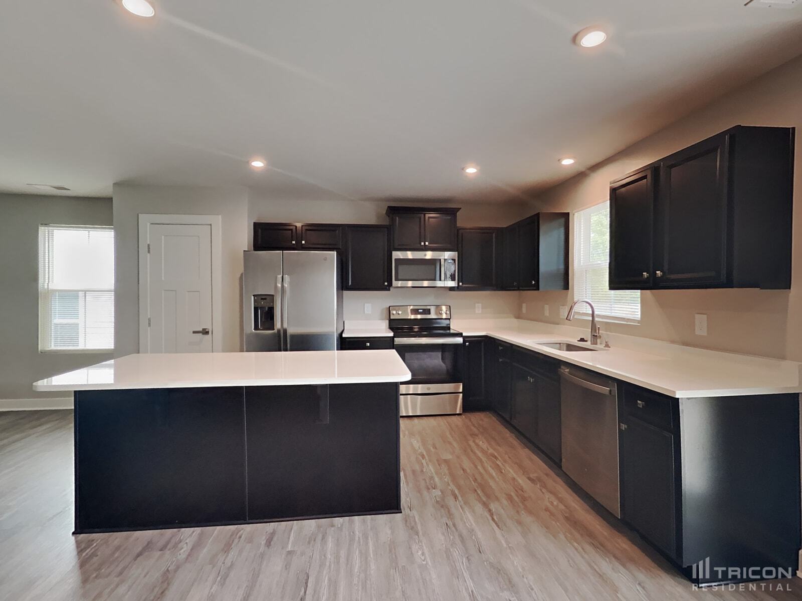 Building Photo - 215 Wellwood Way