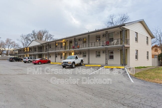 Building Photo - 816 Greenland Dr