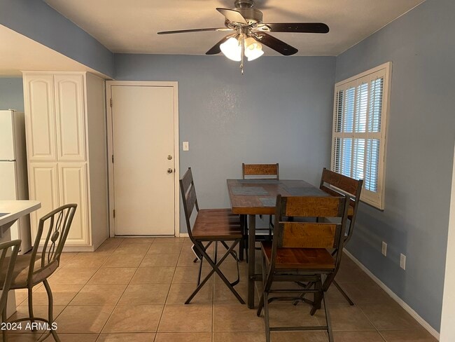 Building Photo - 8473 E Pierce St