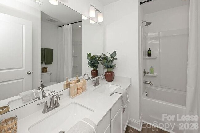 Building Photo - 2348 Layman Dr