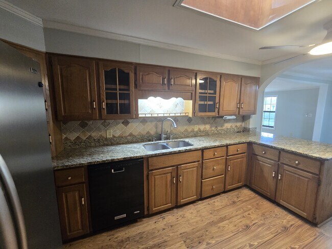 Building Photo - 1307 Point Peter Rd