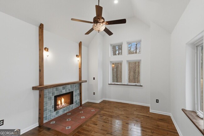 Building Photo - 1776 Old Country Pl