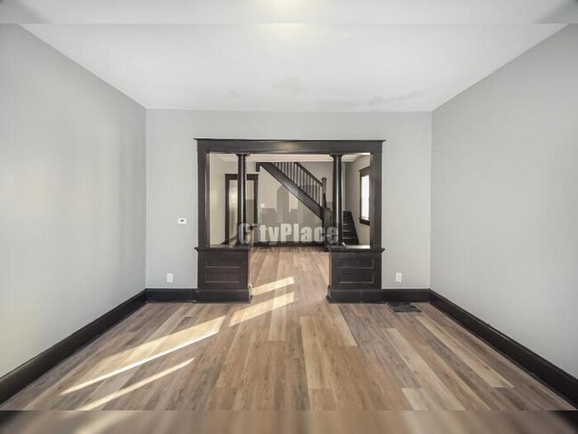 Building Photo - 117 N Euclid Ave