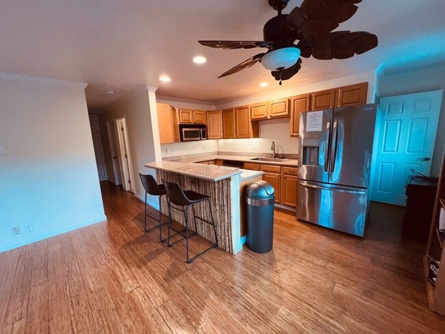 Building Photo - 293 Alaume St