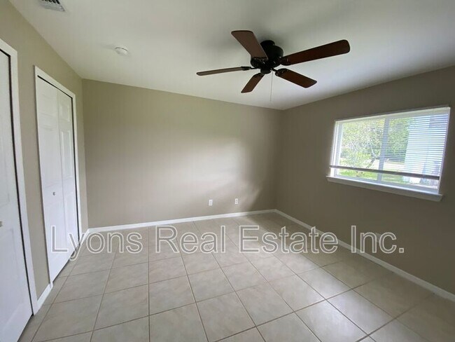 Building Photo - 4793 Jordan Ave S