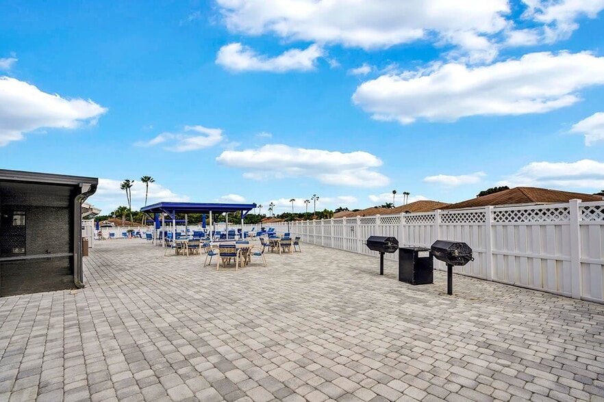 Building Photo - 6722 Moonlit Dr