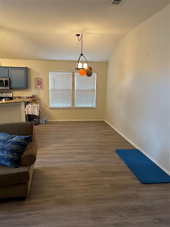 Building Photo - 1055 Port Sullivan Dr