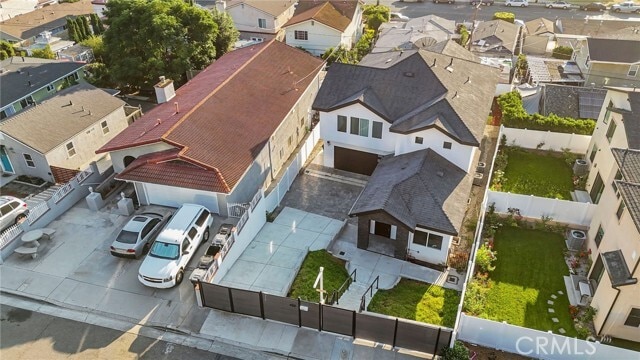 Building Photo - 420 S Hill St