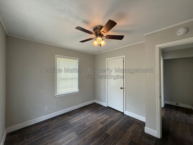 Building Photo - 3213 N Guillemard St