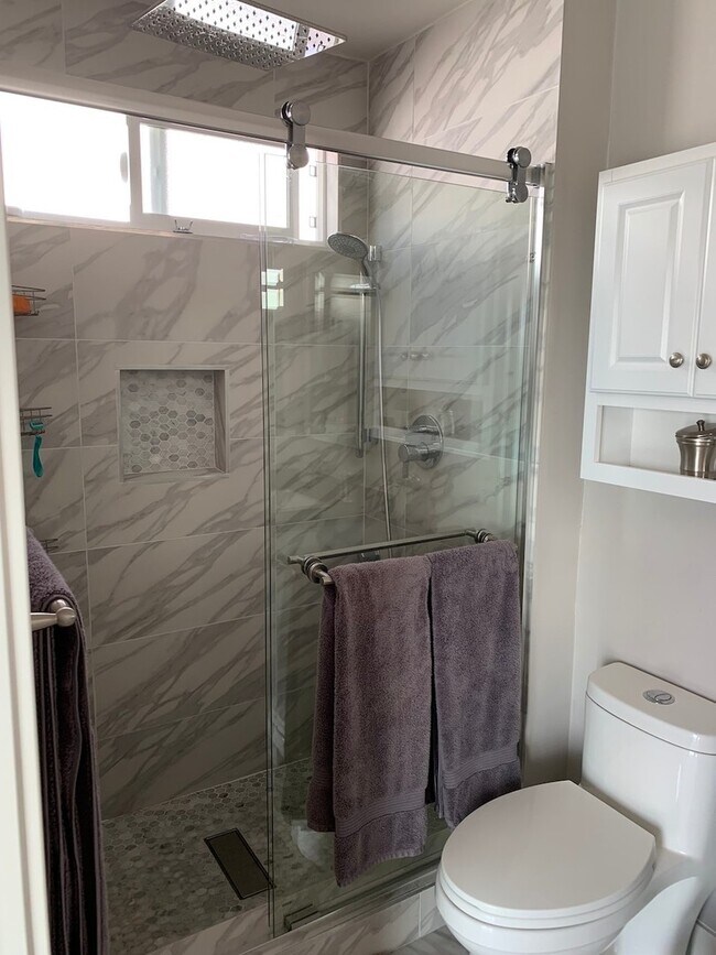 Building Photo - DEL CERRO SINGLE LEVEL DETACHED 3BR/2BA HO...
