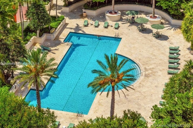 Building Photo - 781 Crandon Blvd