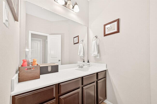 Building Photo - 20702 Sommerset Branch Ct