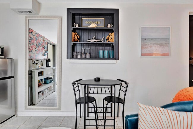 Building Photo - 5025 9th Ave S