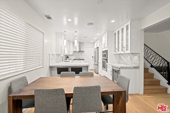 Building Photo - 4069 W Rosecrans Ave