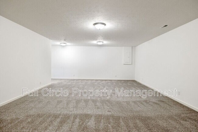 Building Photo - 16915 Nebraska Ave