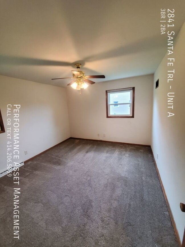 Building Photo - Charming 3 bedroom-Lower Unit in Racine