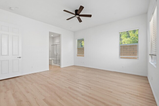 Building Photo - 43720 Vacanza Ct