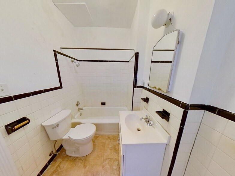 Building Photo - 80 Fenway