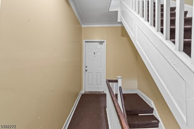 Building Photo - 250 Clendenny Ave