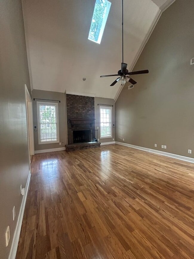 Building Photo - Spacious Single Family Home with Great Backyard!