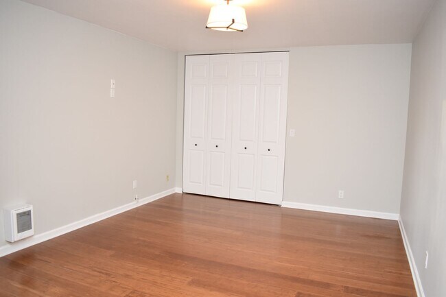 Building Photo - Stadium District Condo with Views of Comme...